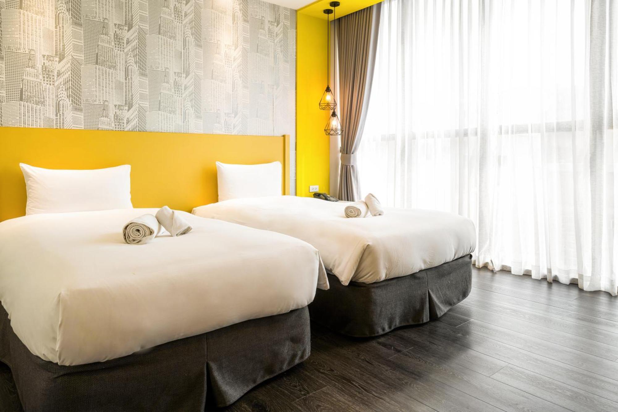 Ningcui Business Hotel Taizhong Zewnętrze zdjęcie